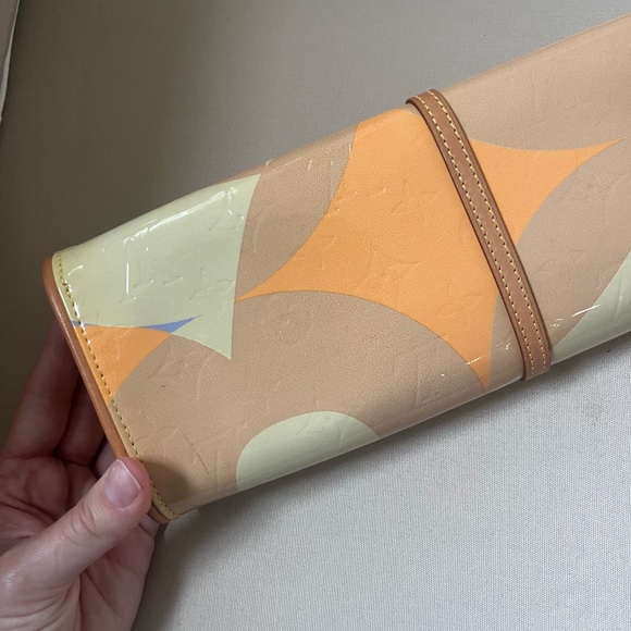 Authentic Louis Vuitton Monogram Vernis Fleurs Pochette (Rare color palette!) - Picture 7 of 13